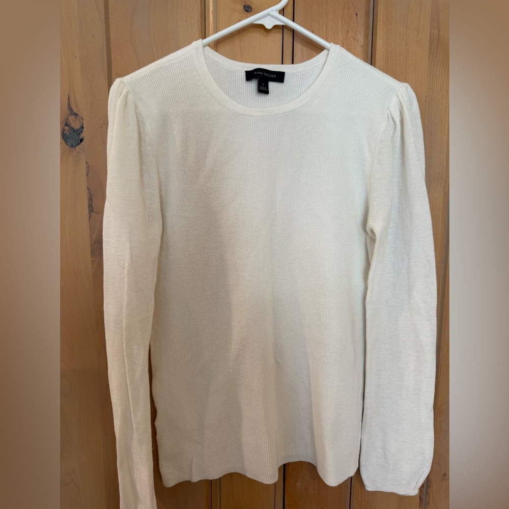 Ann Taylor long sleeve white puff sleeve sweater M